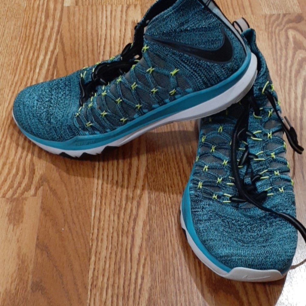 Nike shoes